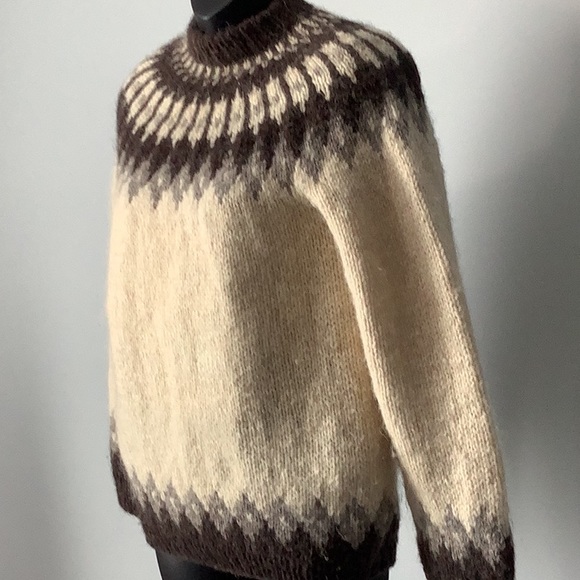 ⭐️HP⭐️Icelandic Lopi Wool Sweater - Picture 3 of 5